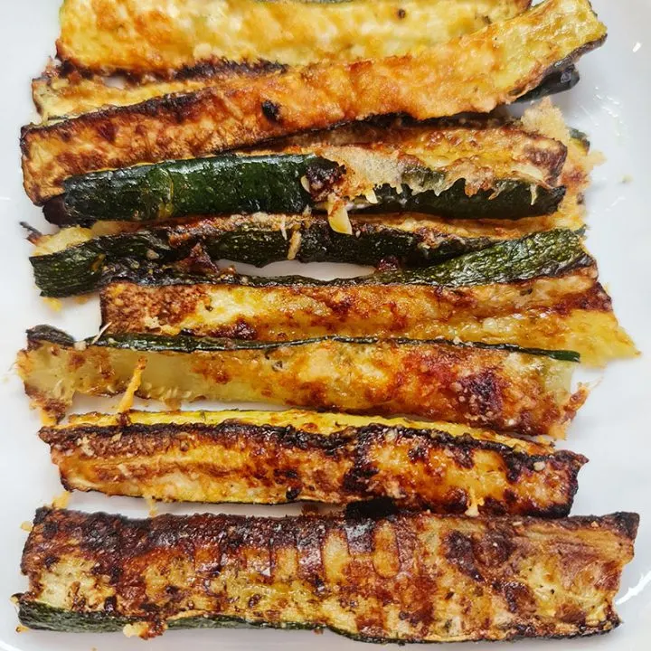 Easy Keto Air Fryer Zucchini Fries