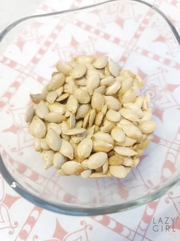 Air Fryer Roasted Pumpkin Seeds